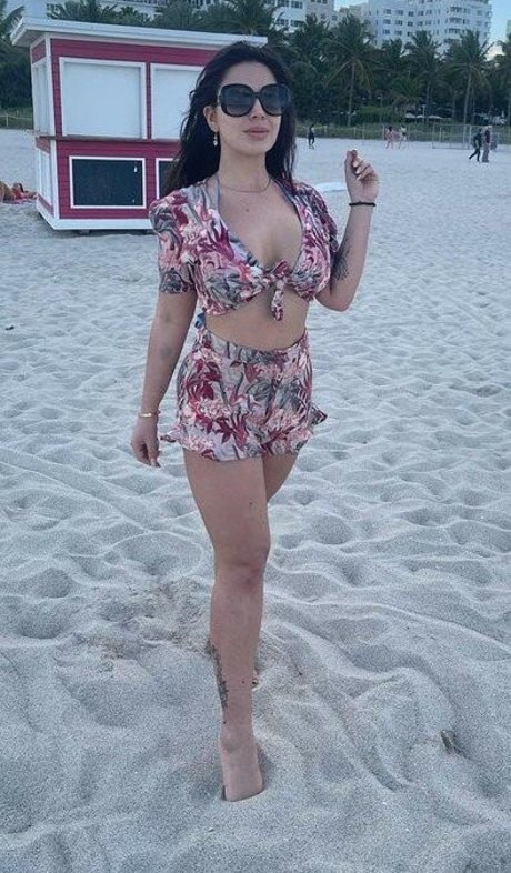 Silvia Iorio model hd pictures