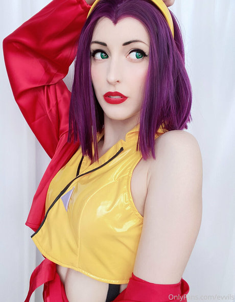 evvils beautiful actress photos