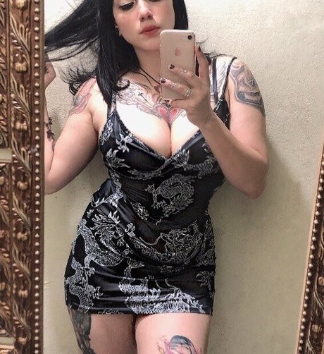 Deborah Milano hot model pictures