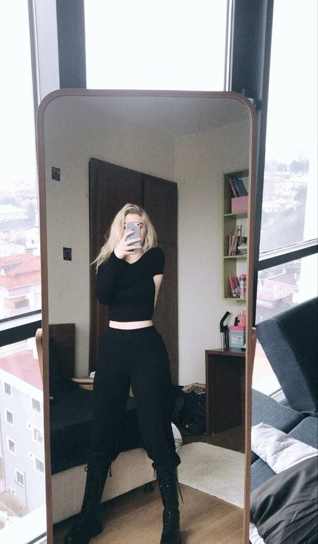 Snowmaiid top actress archive