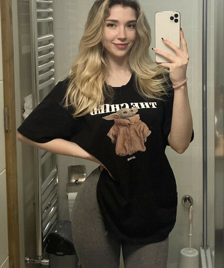 Snowmaiid star porn photo