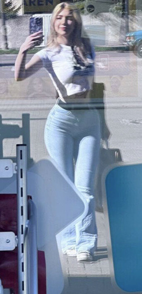 Snowmaiid hd star image