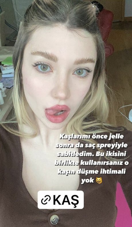 Snowmaiid pornstar adult image