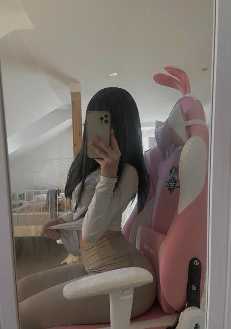 Bnniesxo top model image