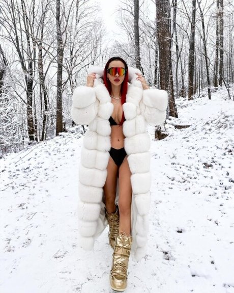 Valentina Fradegrada top actress photo