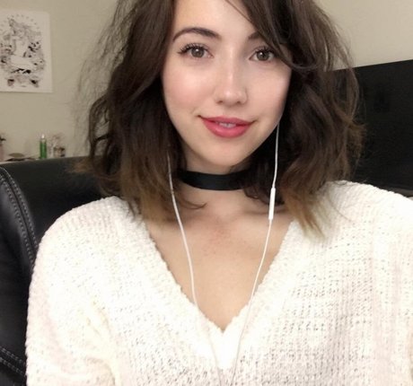 lesbian fingering onlyfans hot porn gallery