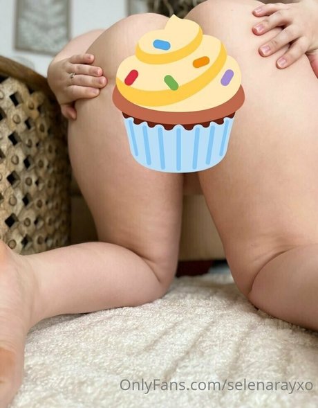 selenarayxo star beautiful images