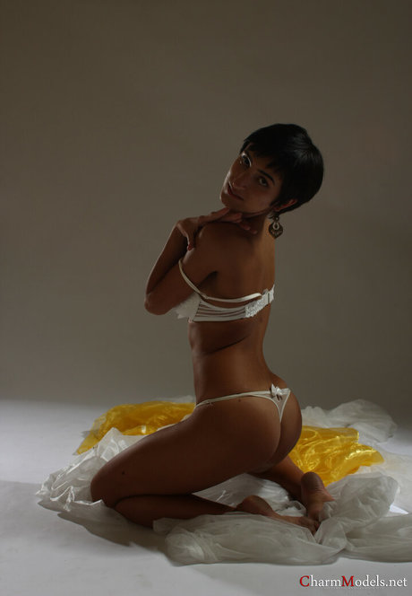 asian influencer onlyfans top picture