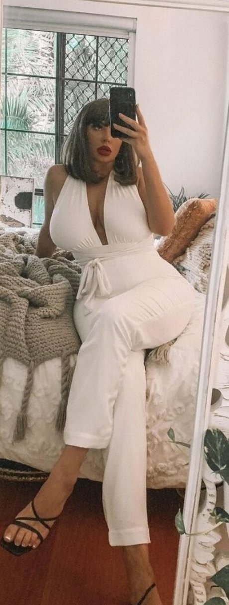 Madison Mclachlan pornstar naked pics