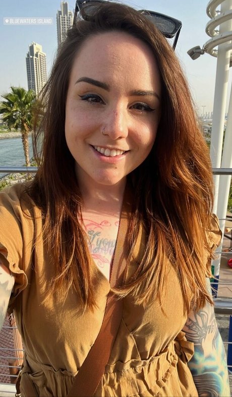 Missrage model best pictures