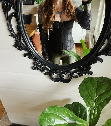 girl on girl onlyfans art naked img