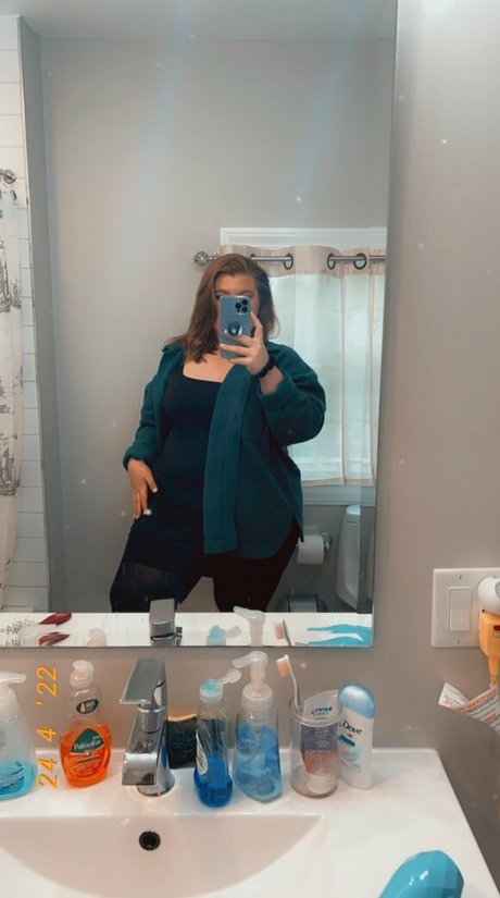 damned female top actress photo