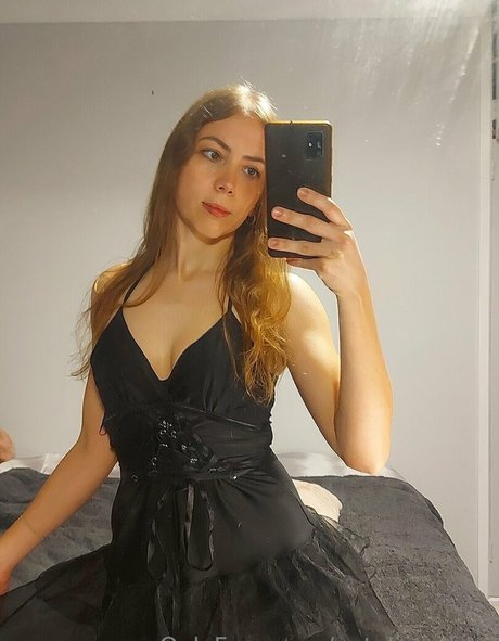 hairy legs onlyfans erotic pics