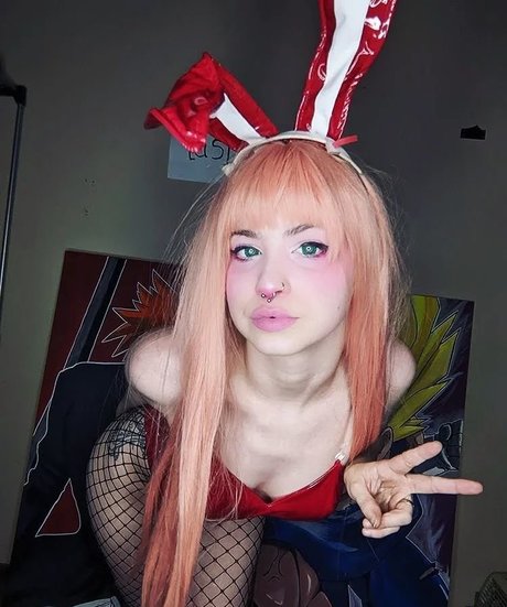 finaru sexy actress images