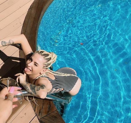 Elif Filyos naked star pics