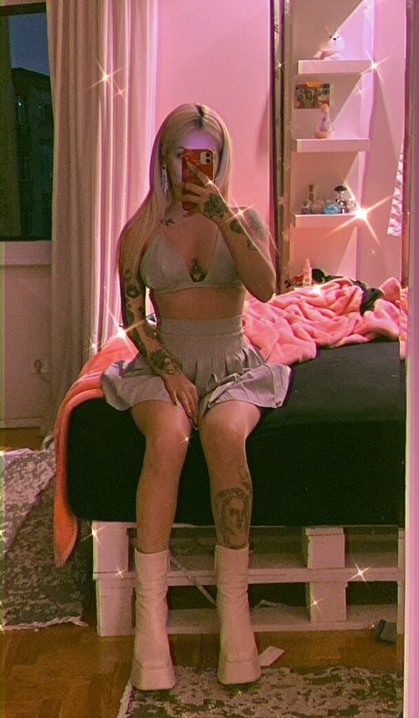 Elif Filyos free model pic