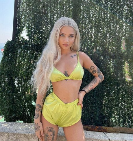 Elif Filyos nice pornstar pictures