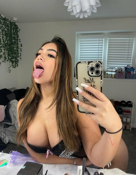 lesbian fingering onlyfans sexy naked pictures