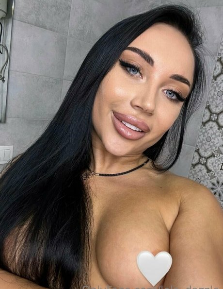 lola dazzle model nudes img