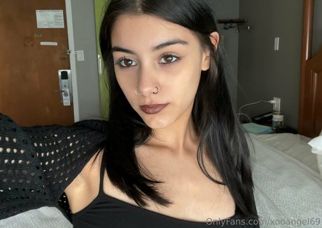 curvy shemale onlyfans hot naked photos