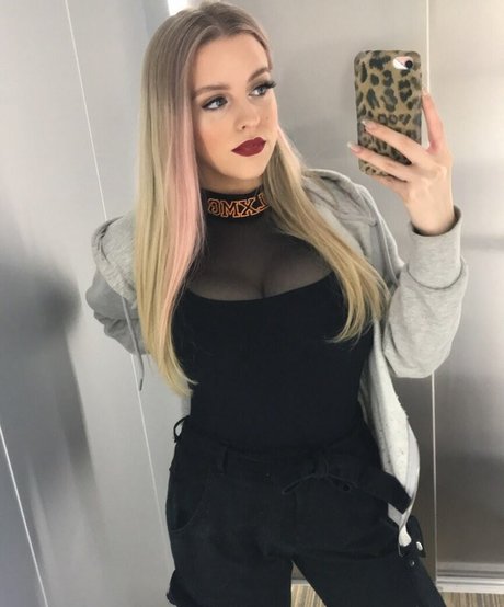 step brother onlyfans pornos image