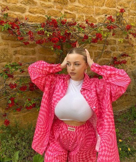 Amber Rose Brightman nudes pornstar archive