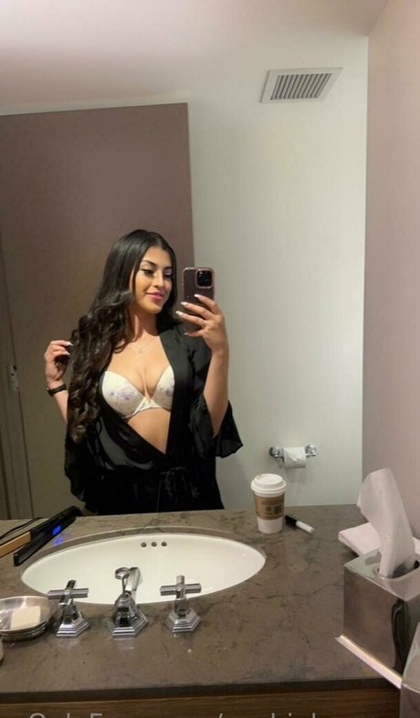 Sophialeonexo model pretty pics