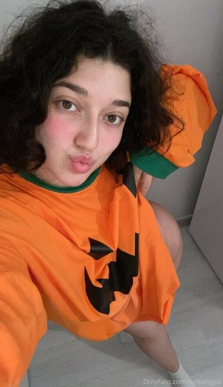 Turkishgyal model naked img