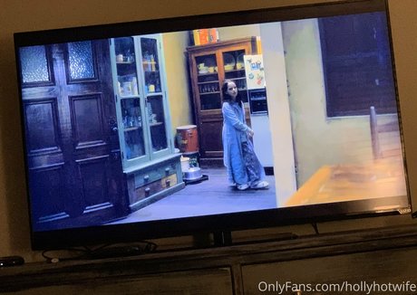 hollyhotwife nudes star photos