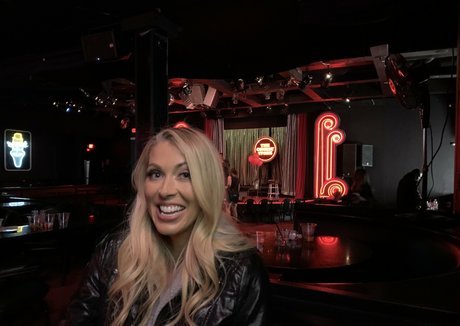 hollyhotwife star porn archive