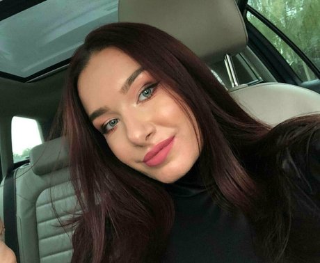 aubrey frost pretty model galleries