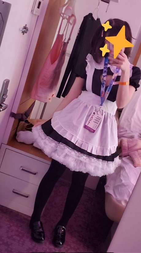 chromuchromu nudes model img