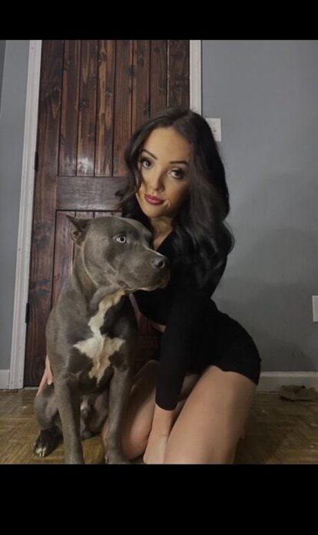 Chloe Grace pretty pornstar photos