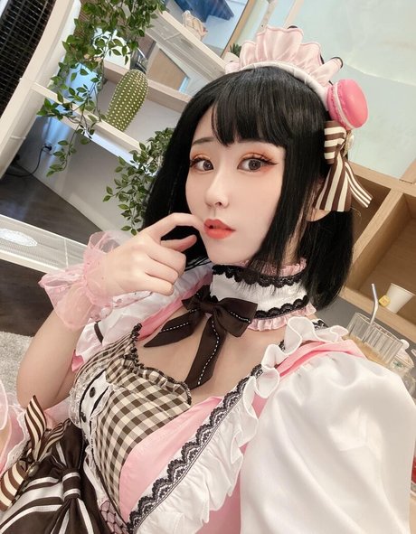 Larissa Rochefort nudes actress image