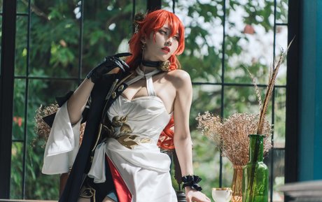 Larissa Rochefort Images