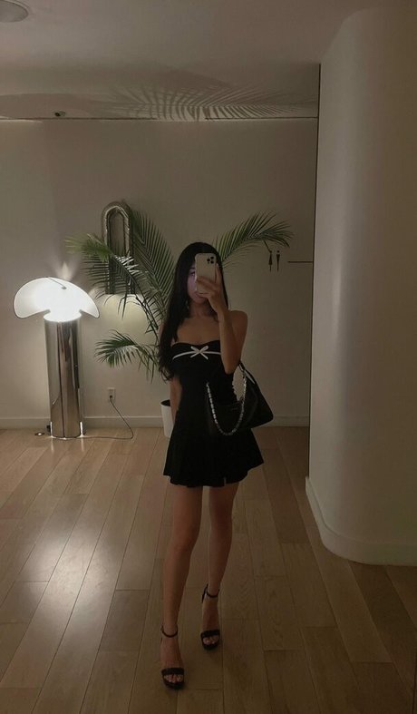 Mari Bambei free model gallery