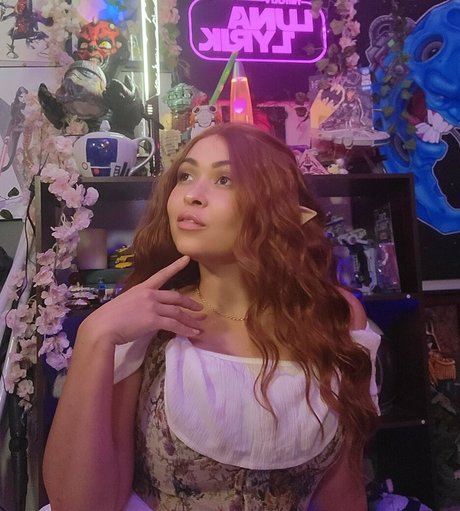 Pinksaltmoon pretty model pics