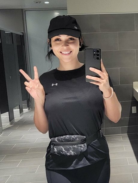 Pinksaltmoon top actress image