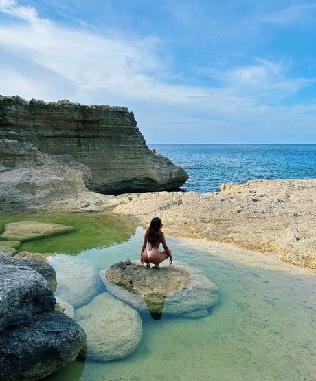 Abby Busick model naked galleries