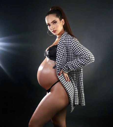 Annykalmeidaa free pornstar pic