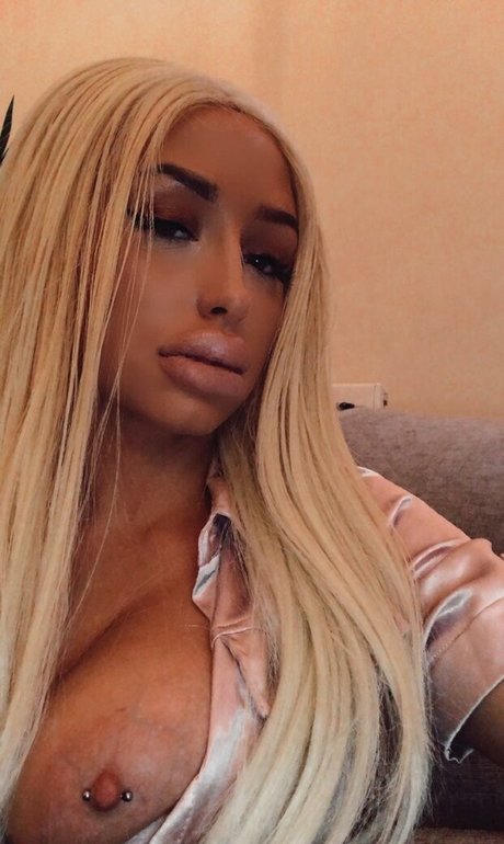 sucking tits onlyfans top galleries