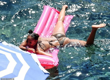 Melanie Brown model free archive