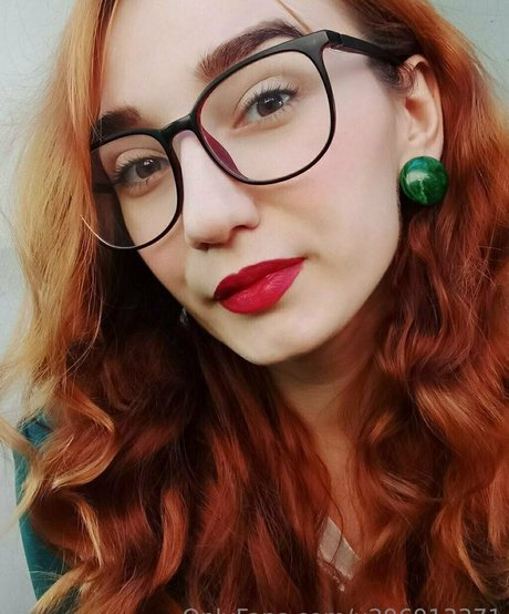 moniiikaaaa pornstar beautiful photo