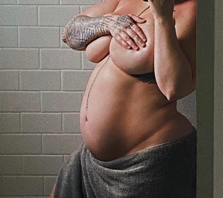 Brooklyn Nicolina exclusive model image