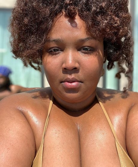 Lizzo pornstar pictures
