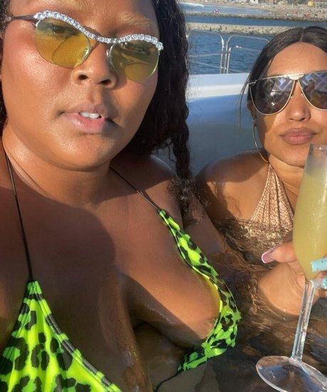 Lizzo pretty model photos