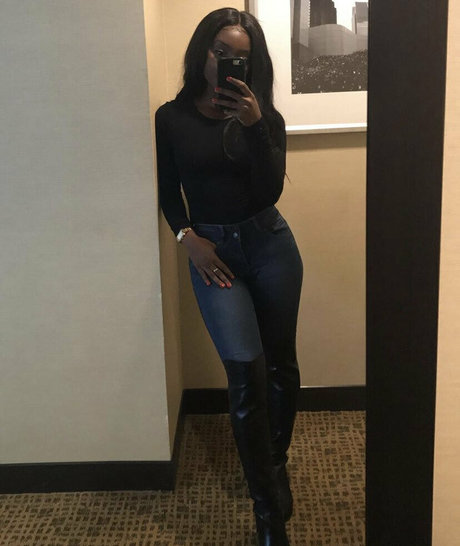 sarayahlove porn model img