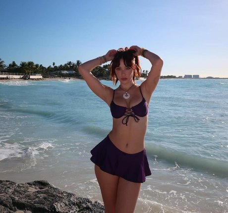 Olivia OBrien model sex pictures