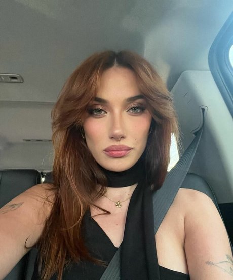 Olivia OBrien star nudes image