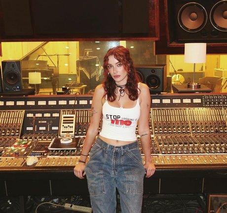 Olivia OBrien perfect model gallery